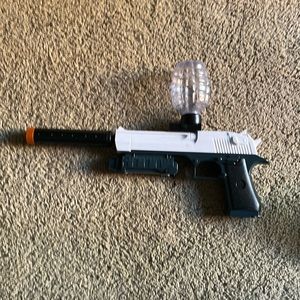 Plastic gel, toy gun